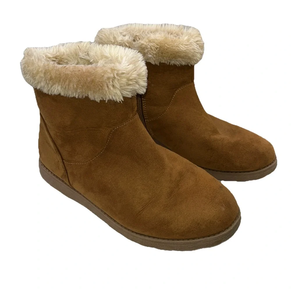 Girls suede, faux fur lined ankle boots, Size 5, Cat & Jack‎